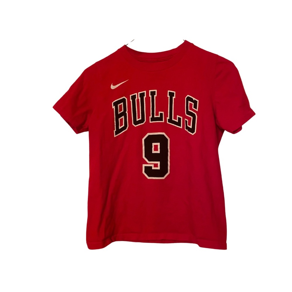 Nike NBA Red Chicago Bulls Kids Tee Name and Number Vucevic Number 9